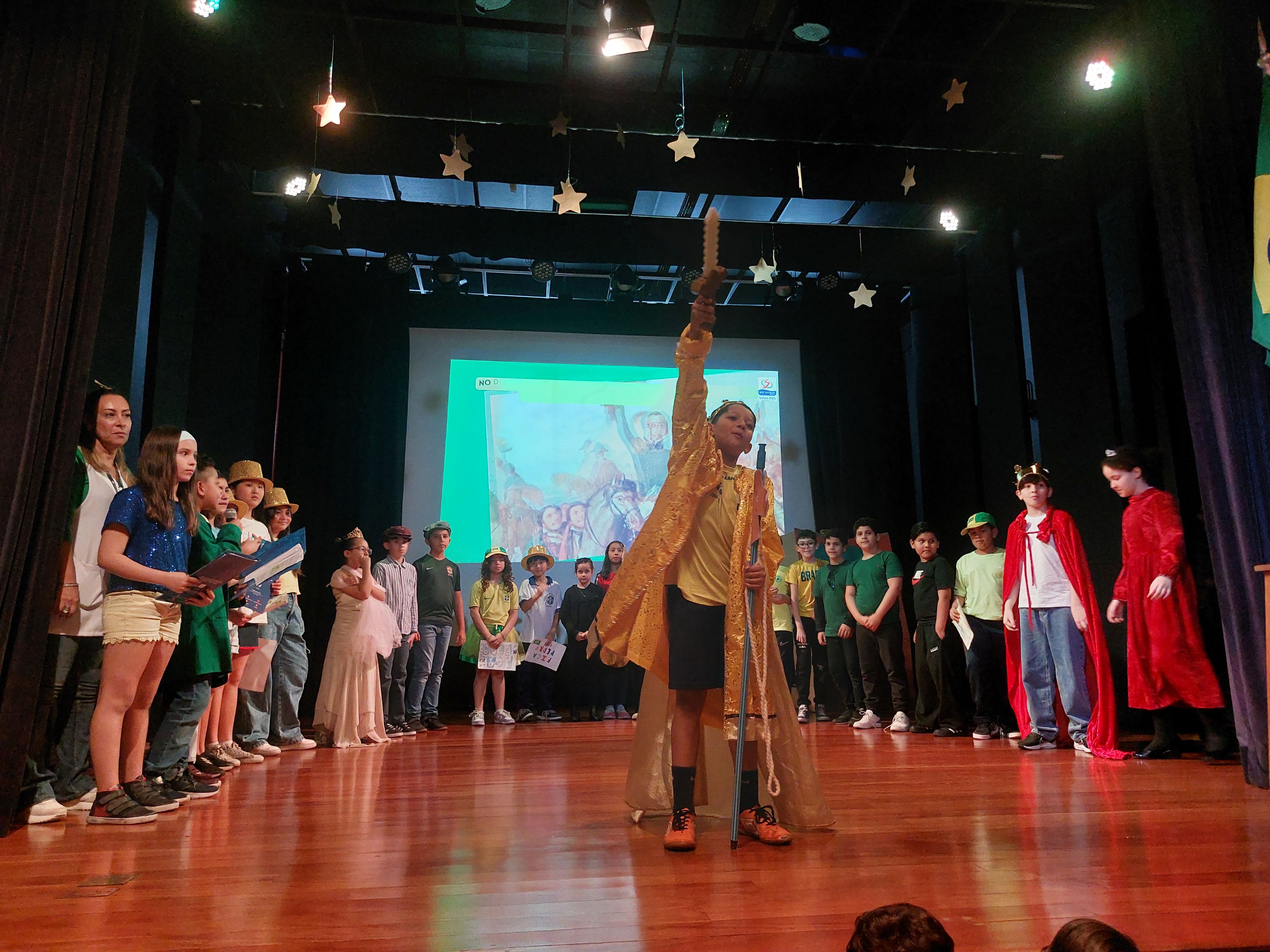 Turmas do 4º Ano apresentam encenação sobre a Independência do Brasil
